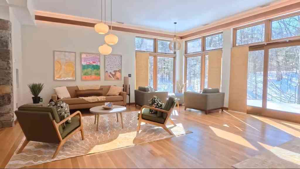 Homes For Rent - 64 Newcomb Road #FURNISHED<br/> Stoneham, MA 02180
