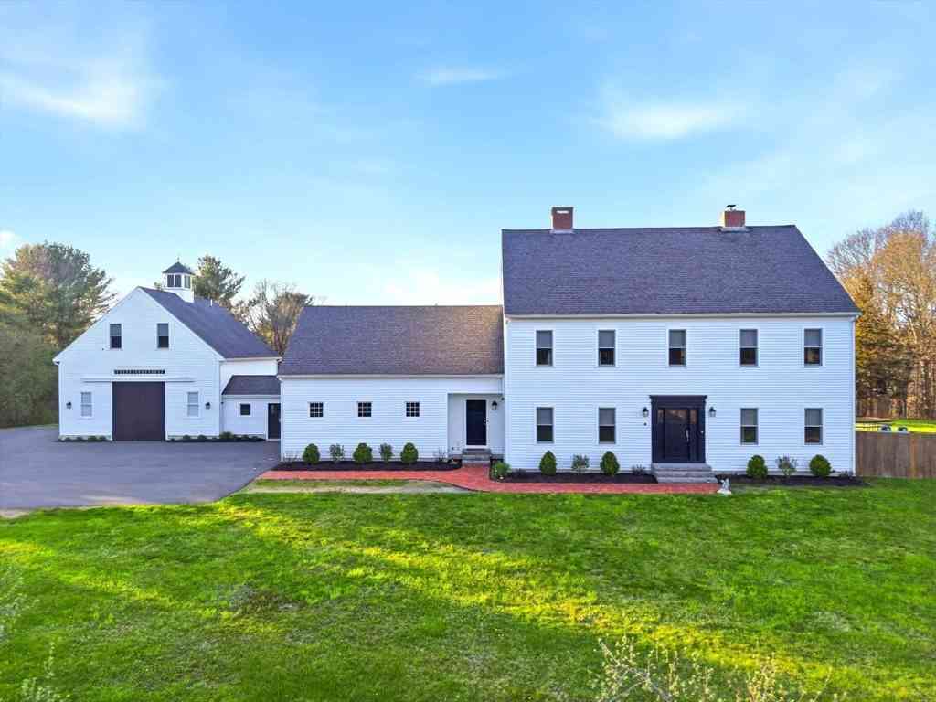 Homes For Sale - 420 Middle<br/> West Newbury, MA 01985