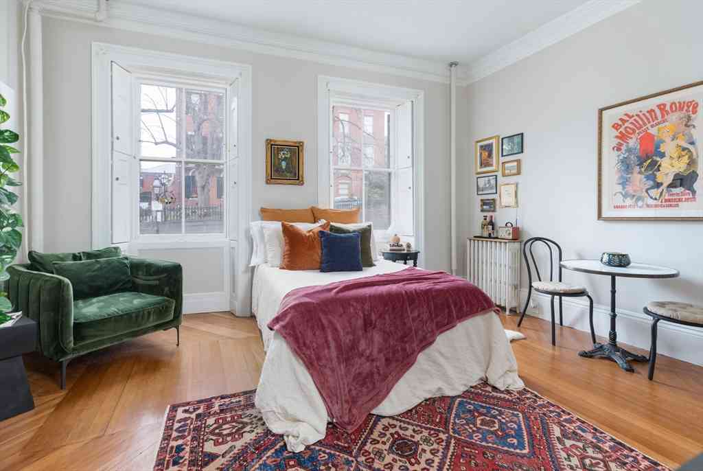 Condo For Sale - 74 Mt Vernon St #1F<br/> Boston, MA 02108
