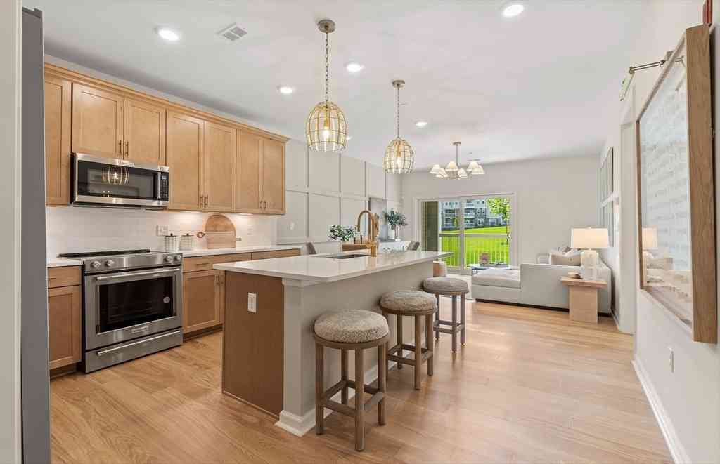 Condo For Sale - 399 Neponset #109<br/> Canton, MA 02021