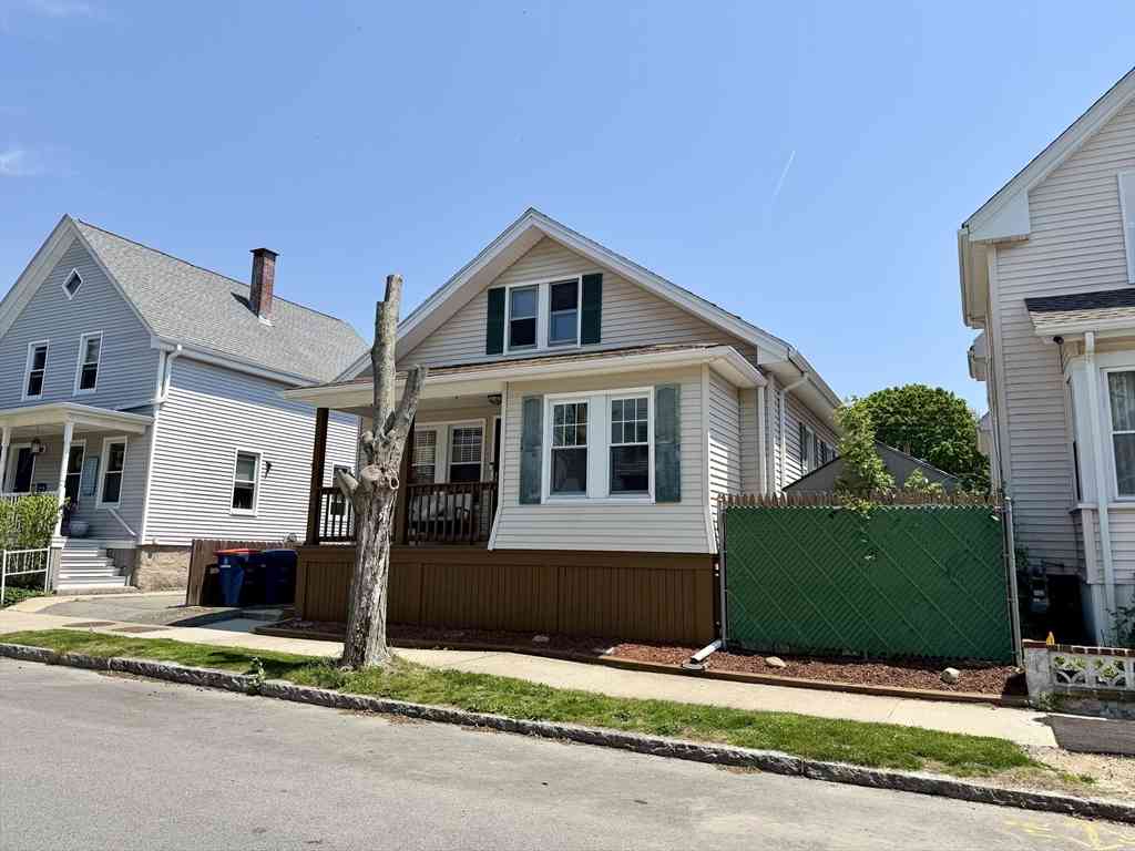 Homes For Sale - 222 Brownell Street<br/> New Bedford, MA 02740
