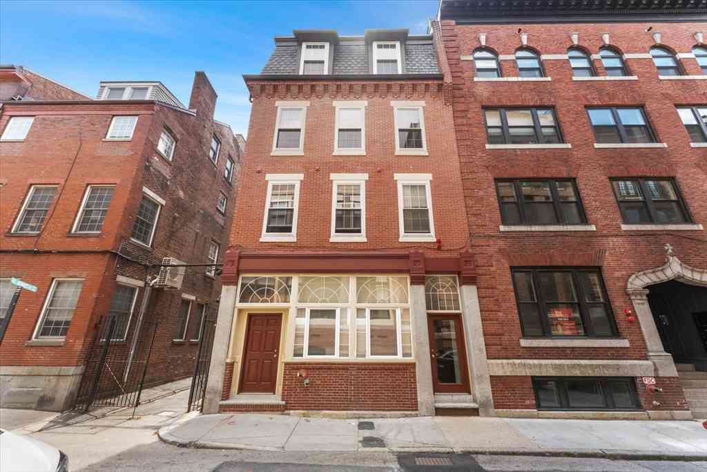 Homes For Rent - 12 North Bennet Street<br/> Boston, MA 02113