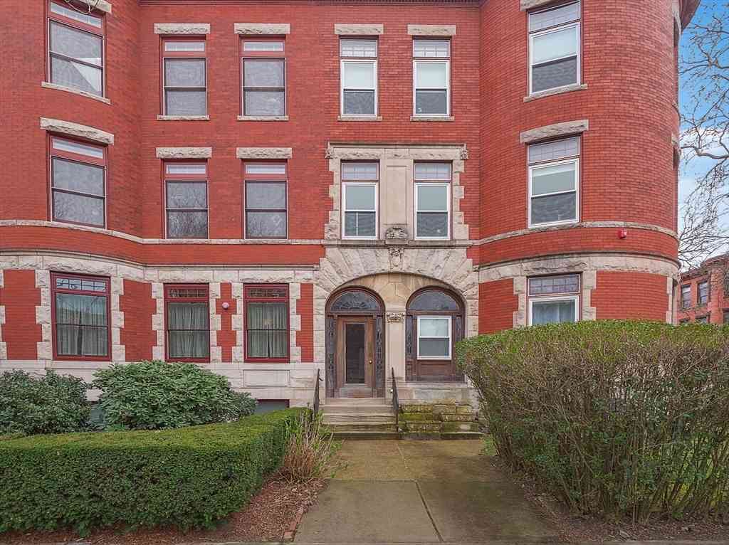 Apartment For Rent - 1871 Beacon St #4<br/> Brookline, MA 02445