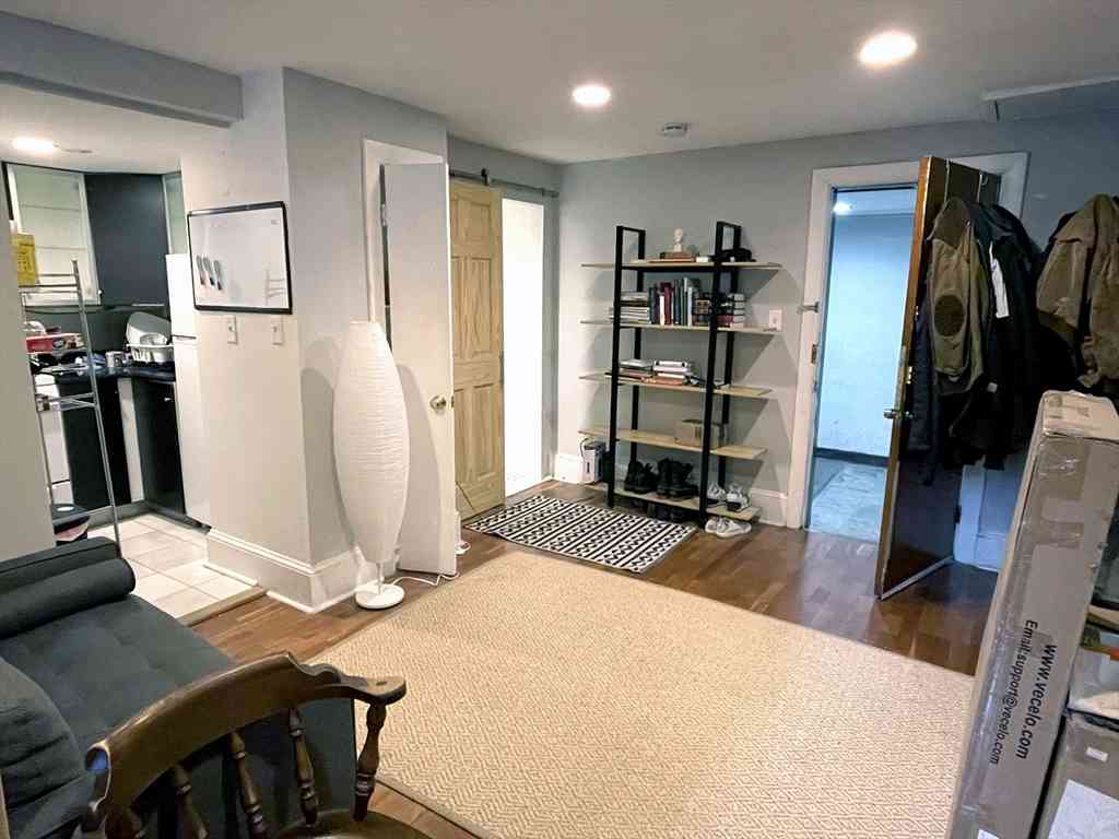 Condo For Rent - 50 Follen St #4<br/> Cambridge, MA 02138
