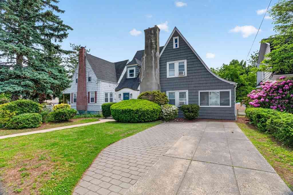 Homes For Sale - 115 Fenno St<br/> Quincy, MA 02170