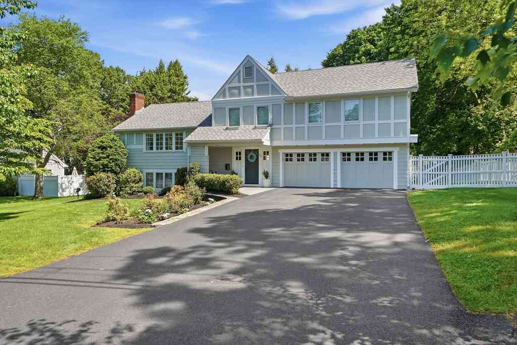 Homes For Sale - 22 Hollywood Rd<br/> Winchester, MA 01890