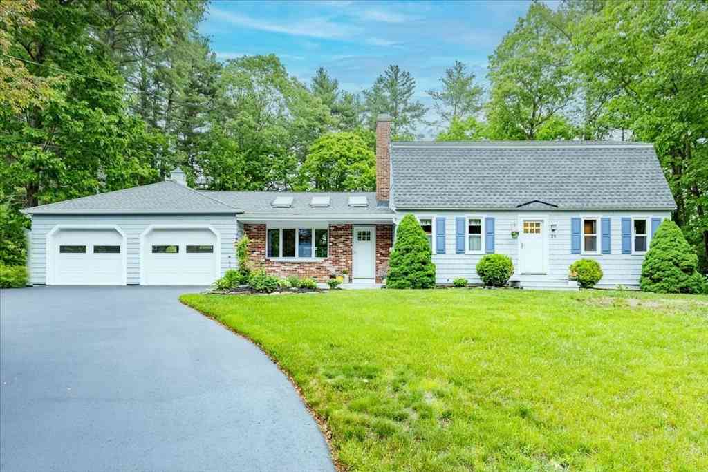 Homes For Sale - 29 Ponderosa Dr<br/> Middlesex County, Townsend, MA 01469