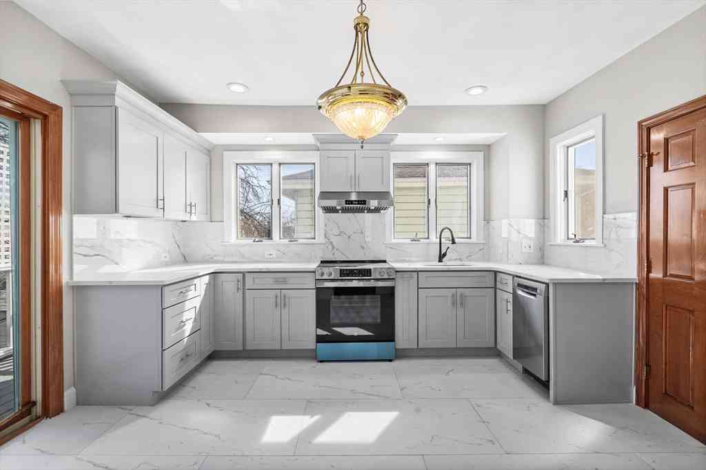 Homes For Rent - 1 Oak Grove Court #1<br/> Malden, MA 02148