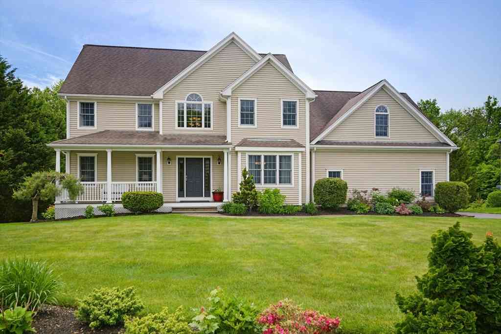 Homes For Sale - 52 Kensington Ct<br/> Bristol County, Swansea, MA 02777