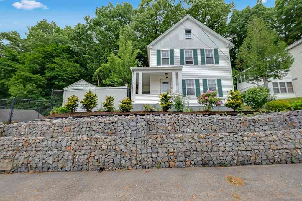 Homes For Sale - 214 Canton St<br/> Fitchburg, MA 01420