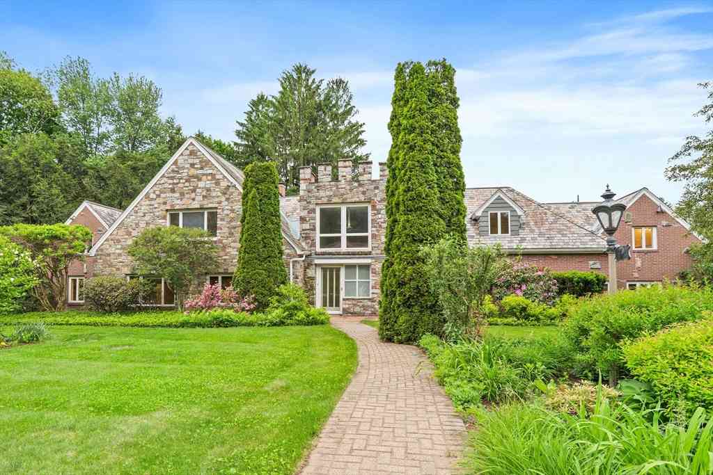 Homes For Sale - 1 Knollwood Dr<br/> Worcester, MA 01609