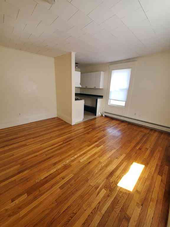 Apartment For Rent - 47 Railroad Ave #2R<br/> Beverly, MA 01915