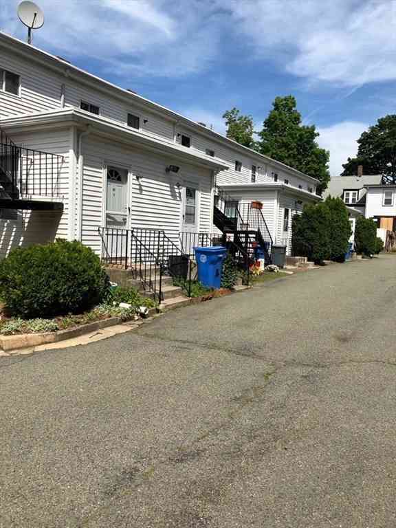 Apartment For Rent - 23 Brown St. #2<br/> Waltham, MA 02452