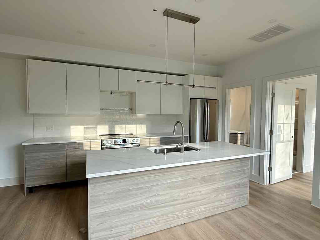 Condo For Rent - 49 Chase Street #3<br/> Newton, MA 02459