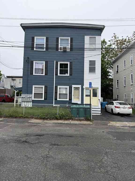 Homes For Rent - 40 Edwards St<br/> Fitchburg, MA 01420