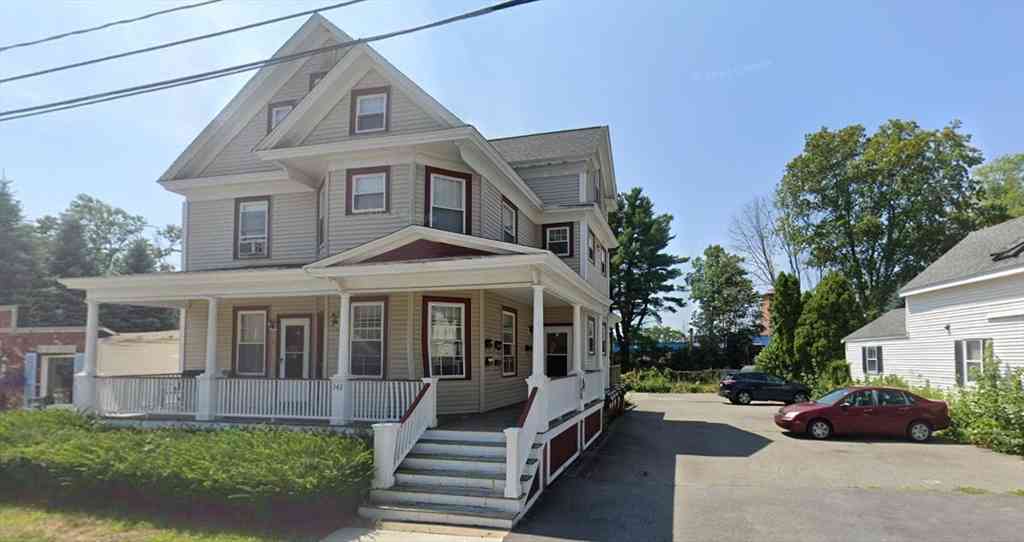 Apartment For Rent - 142 Elm St #5<br/> Amesbury, MA 01913