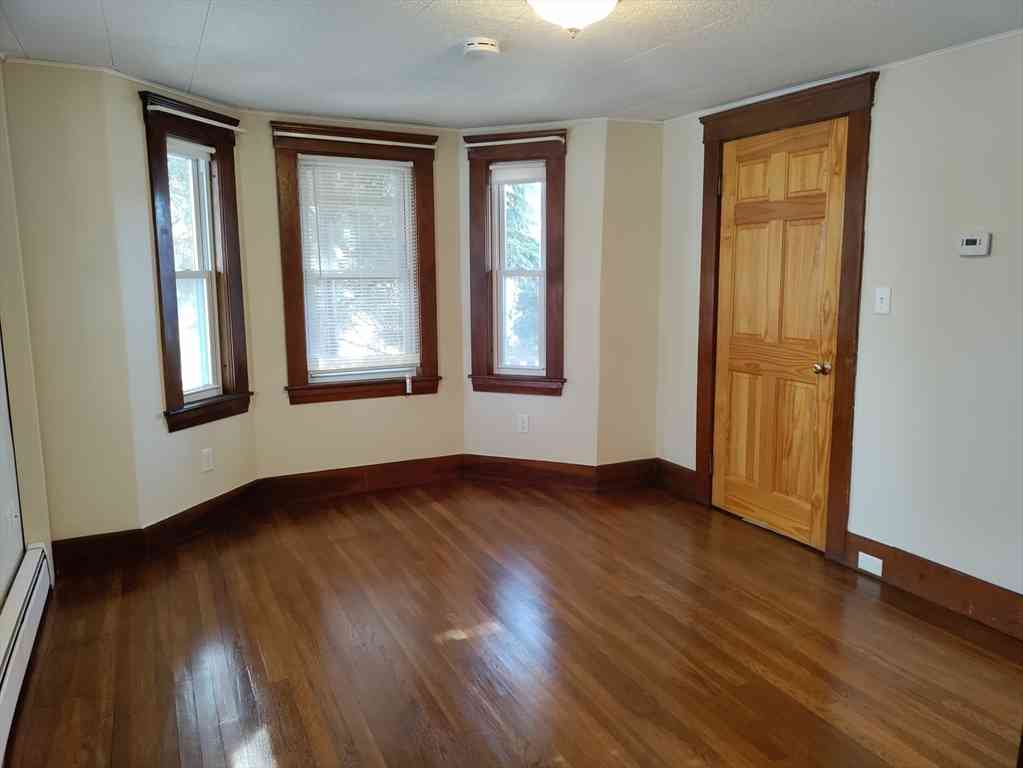 Apartment For Rent - 143 Chestnut St #1<br/> Marlborough, MA 01752