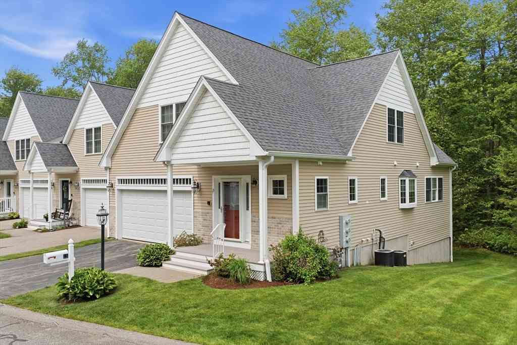 Condo For Sale - 15 Midfield Dr #15<br/> Plymouth County, Rockland, MA 02370