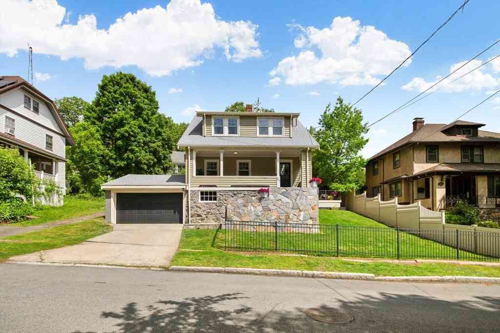Homes For Sale - 27 Fellsmere Rd<br/> Middlesex County, Malden, MA 02148
