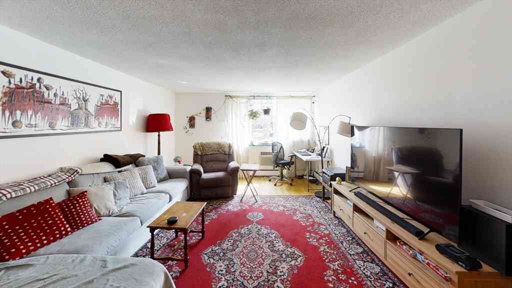 Condo For Rent - 50 Green St #202<br/> Brookline, MA 02446