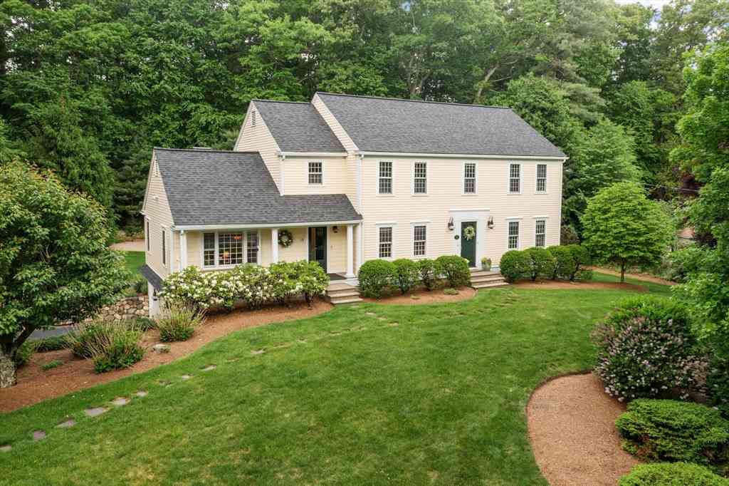 Homes For Sale - 19 Lincoln Dr<br/> Acton, MA 01720