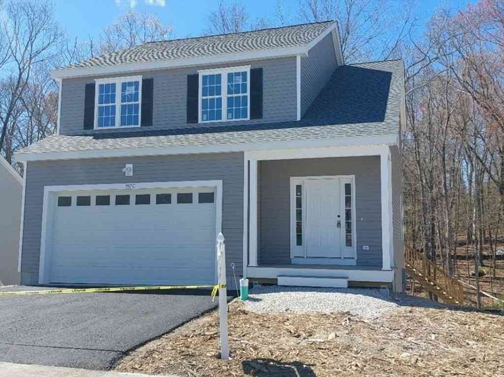 Homes For Sale - 19B Crownshield #19B<br/> Worcester County, Uxbridge, MA 01569