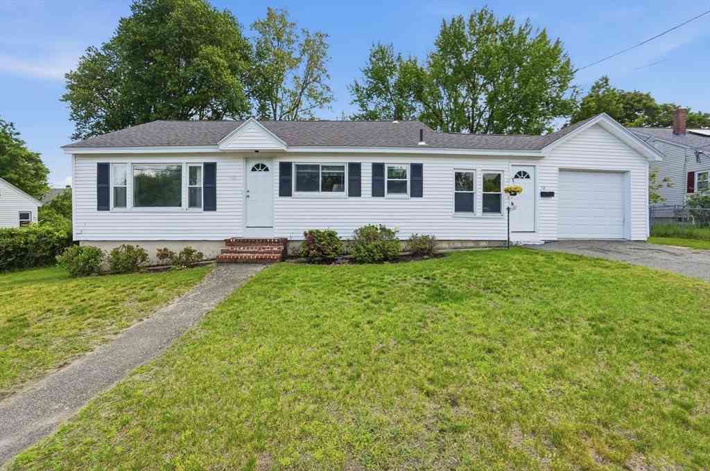 Homes For Sale - 18 Rockwood Lane<br/> Lawrence, MA 01843