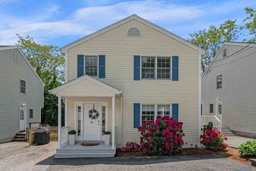 Homes For Sale - 24 Blossom St<br/> Middlesex County, Waltham, MA 02451
