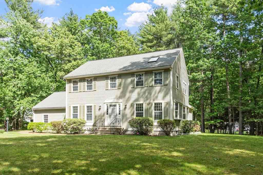Homes For Sale - 59 Old Lowell Rd<br/> Middlesex County, Westford, MA 01886