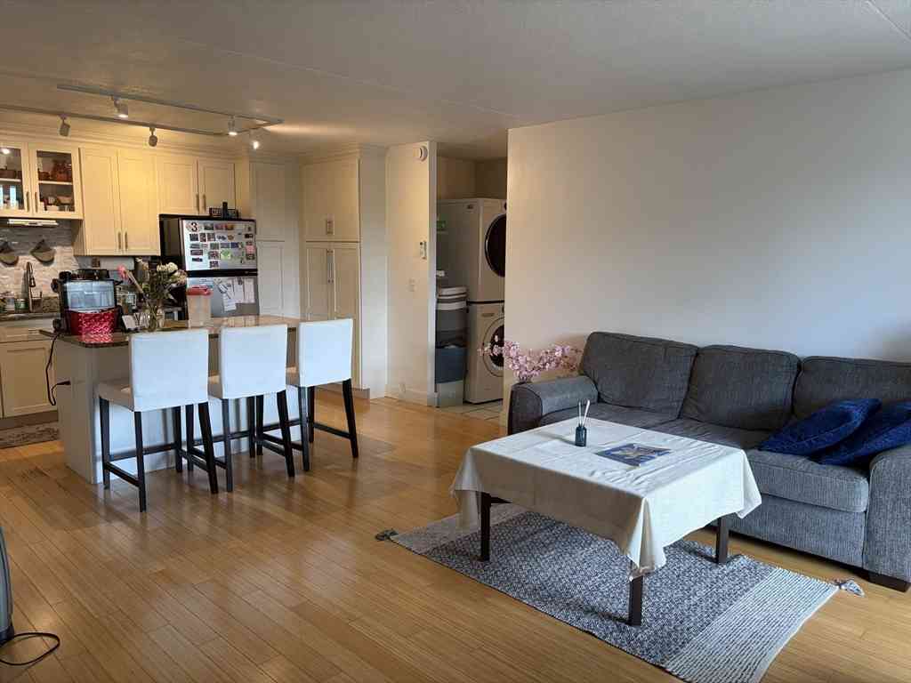 Condo For Rent - 30 Skyline Dr #10<br/> Braintree, MA 02184