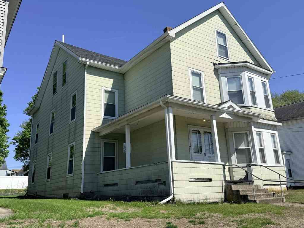 Multifamily For Rent - 315 High St<br/> Webster, MA 01570