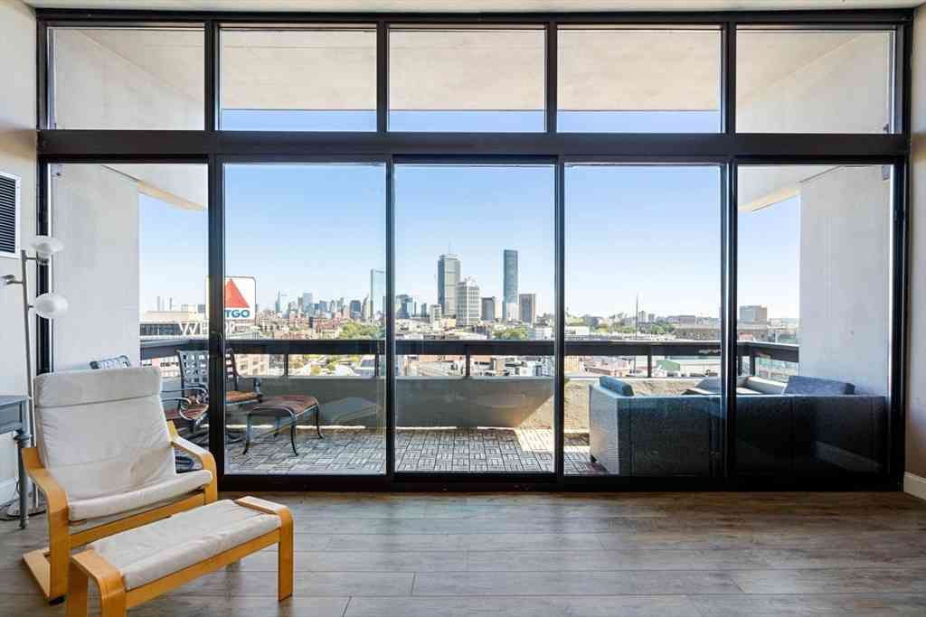 Condo For Rent - 566 Commonwealth Ave #PH2<br/> Boston, MA 02215