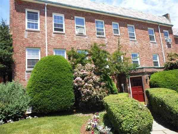 Apartment For Rent - 39 Commonwealth Ave. #22<br/> Newton, MA 02467