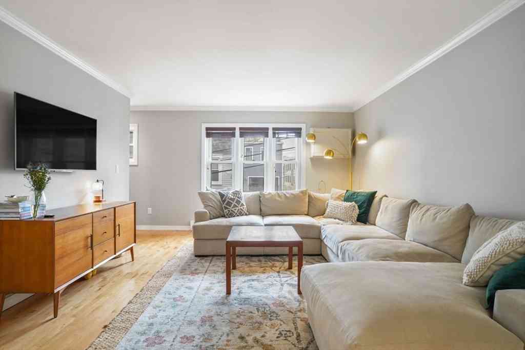 Condo For Sale - 79 Bolton St #79<br/> Boston, MA 02127