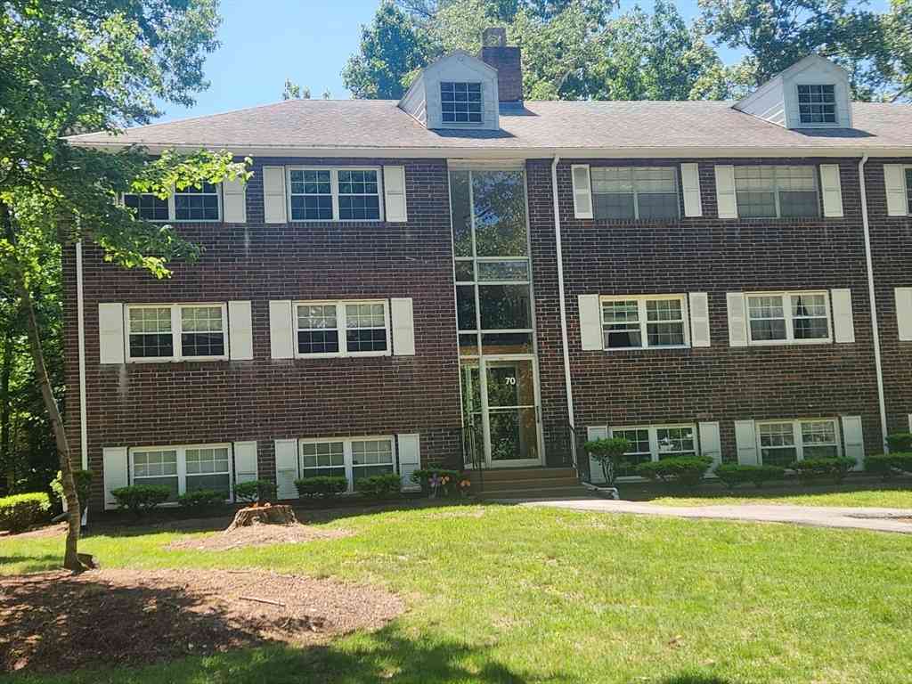 Condo For Rent - 70 Farrwood Avenue #9<br/> North Andover, MA 01845