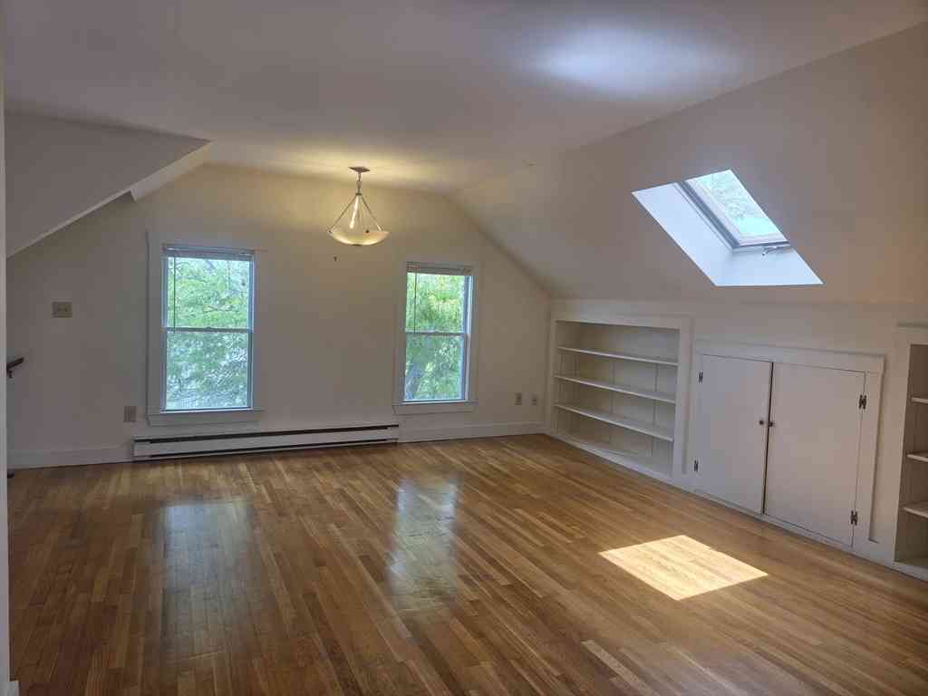 Apartment For Rent - 14 Hawkes St #2<br/> Marblehead, MA 01945