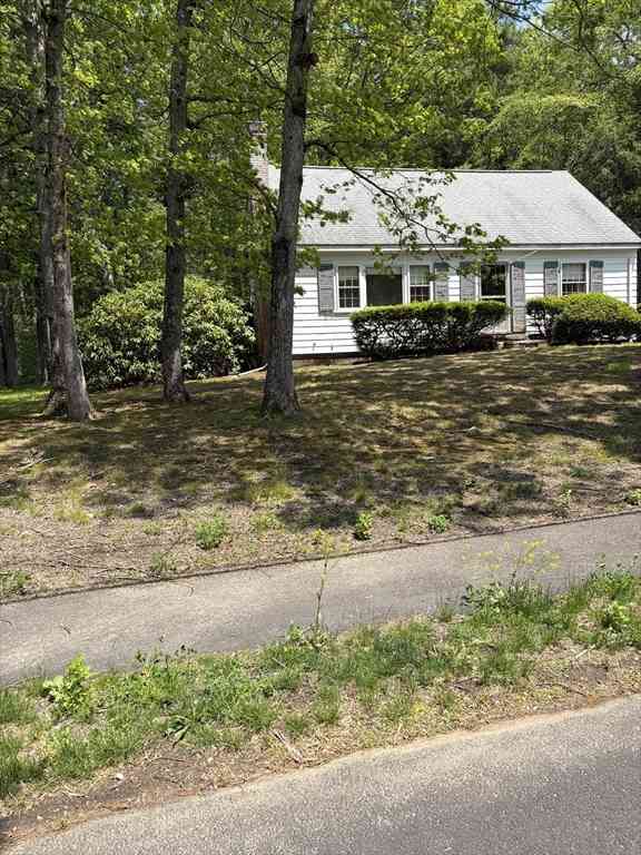 Homes For Sale - 49 Alton St<br/> Walpole, MA 02081