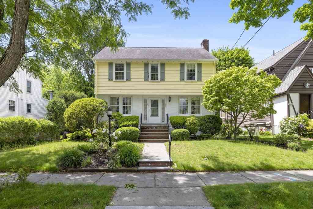 Homes For Sale - 102 Oakdale Road<br/> Newton, MA 02461