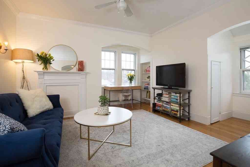 Condo For Sale - 15 Braemore Rd #5<br/> Boston, MA 02135