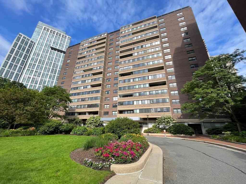 Condo For Sale - 9 Hawthorne Place #12F<br/> Boston, MA 02114