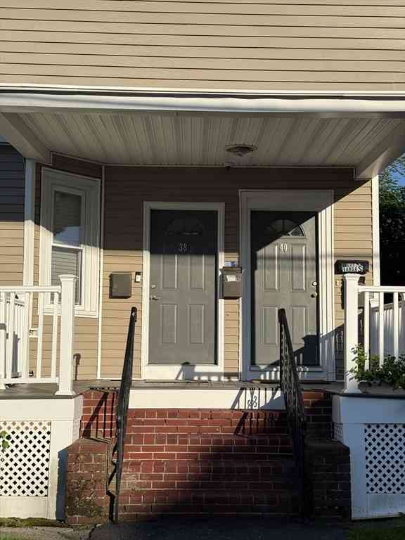Apartment For Rent - 40 Coolidge #FRONT<br/> Lawrence, MA 01843