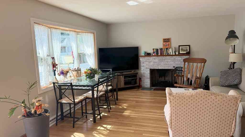 Homes For Rent - 218 Hollis Ave<br/> Quincy, MA 02171