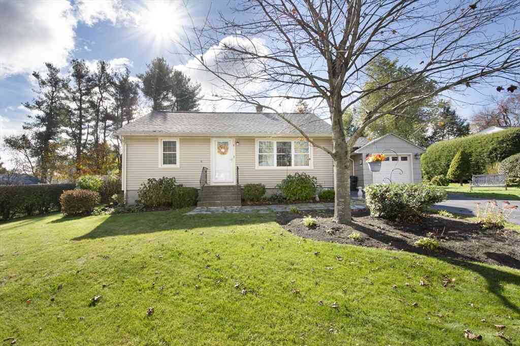 Homes For Sale - 9 Orchard Dr<br/> Worcester County, Paxton, MA 01612