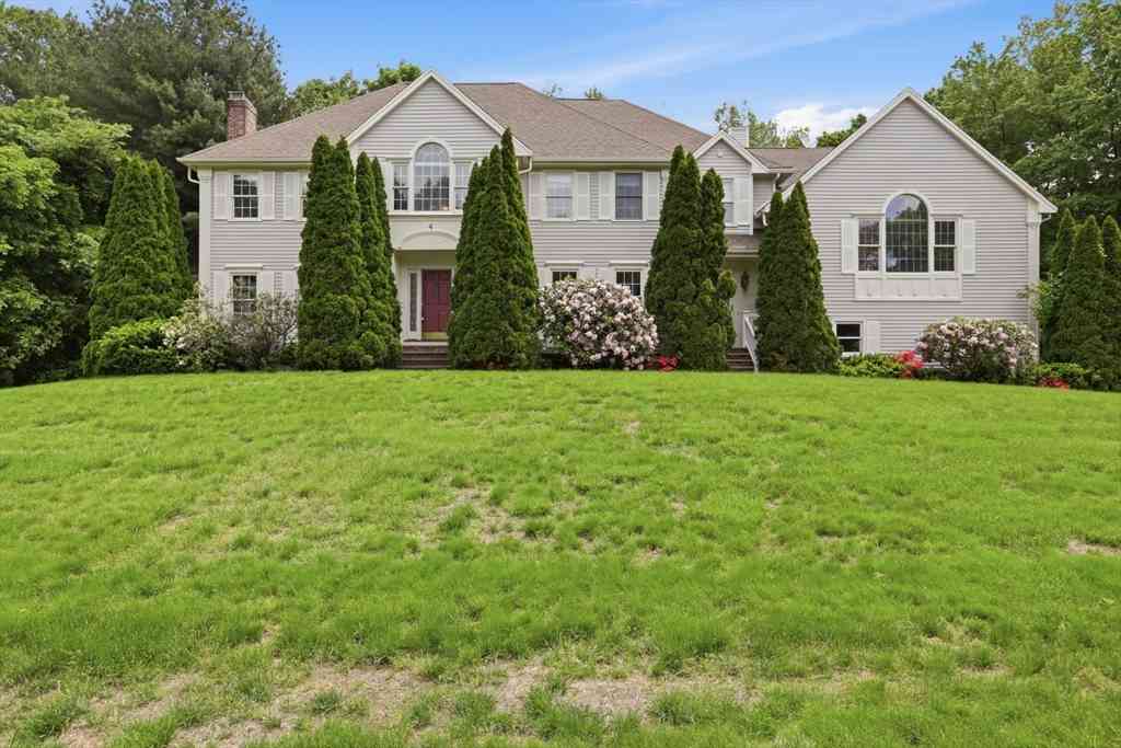 Homes For Sale - 4 Farnham Circle<br/> Andover, MA 01810