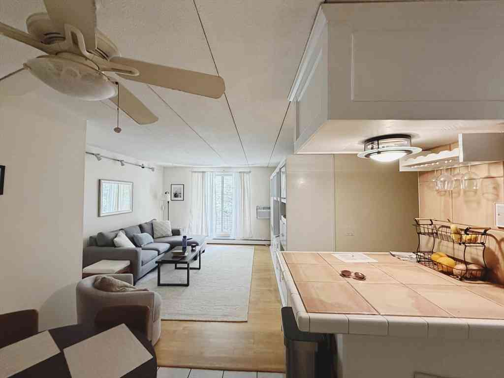 Condo For Rent - 761 E 6th St #2<br/> Boston, MA 02127