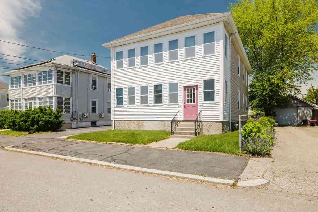 Multifamily For Rent - 266 Norfolk Ave<br/> Providence County, Pawtucket, RI 02861