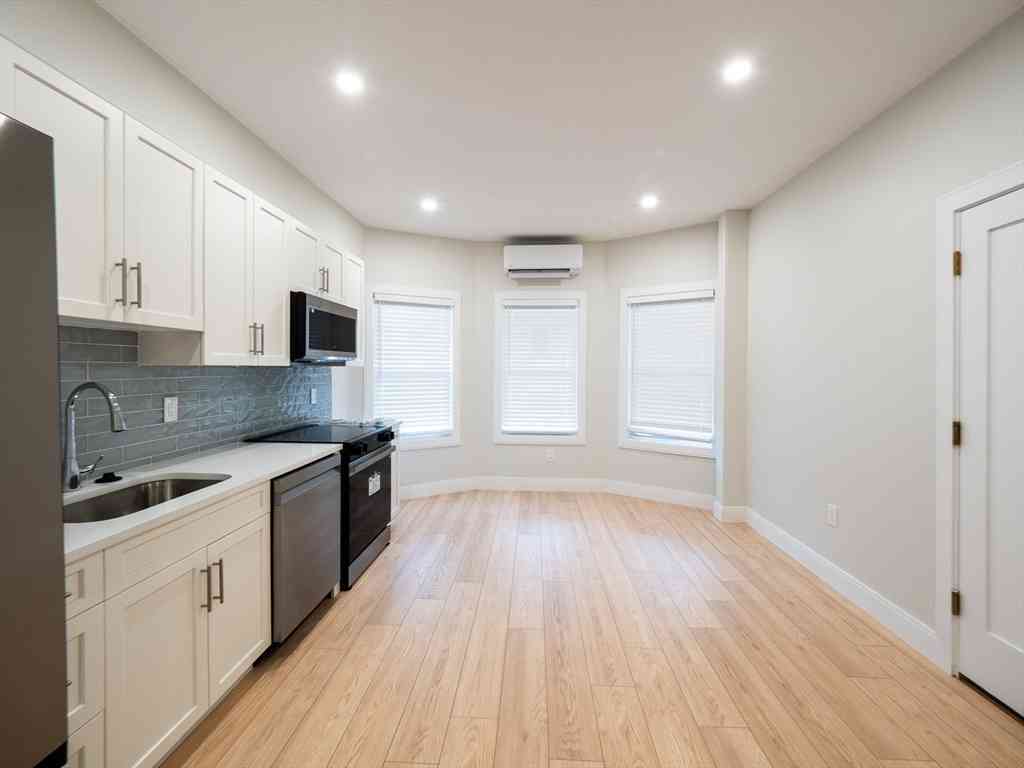 Apartment For Rent - 20 Winslow Road #1<br/> Brookline, MA 02446