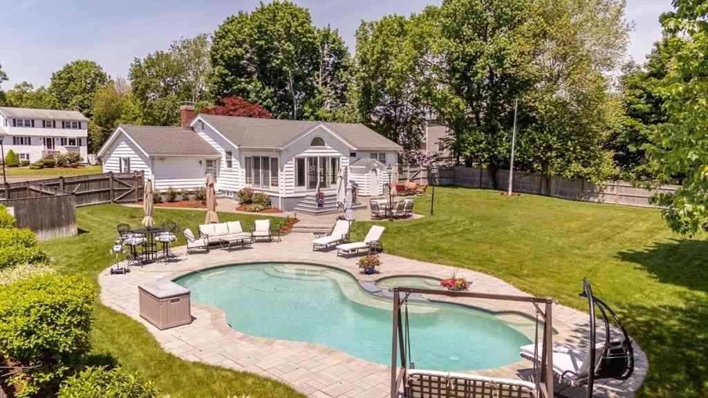 Homes For Sale - 15 Fernwood Road<br/> Saugus, MA 01906