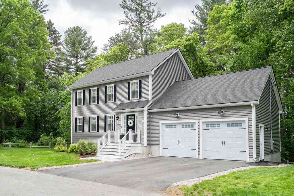Homes For Sale - 39 Staples St.<br/> Middlesex County, Billerica, MA 01821