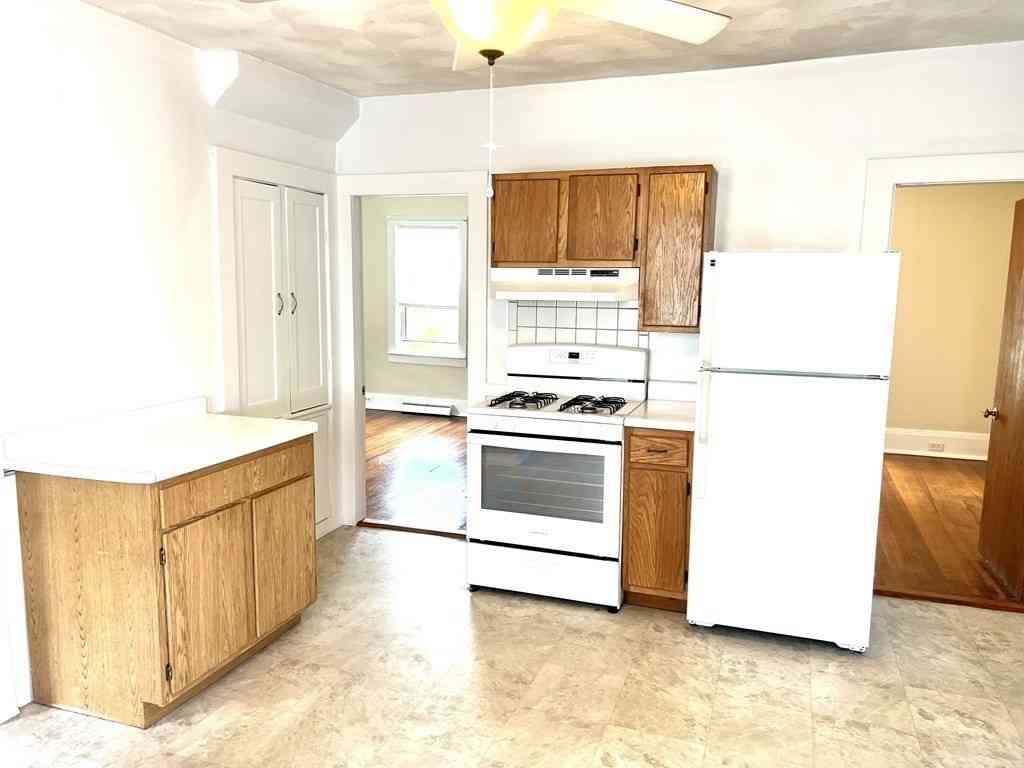 Apartment For Rent - 5 Adams Street #1<br/> Salem, MA 01970